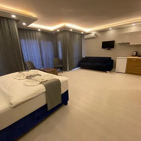 Big Peace Aparthotel 3*