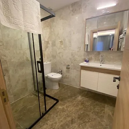 Big Peace Aparthotel 3*